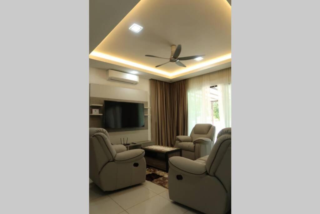 Promo Private Luxurious Nilai Vacation Home Exteriér fotografie