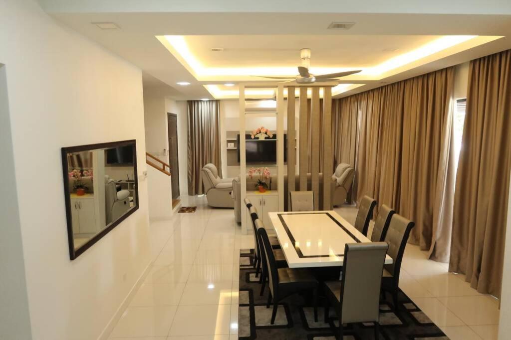 Promo Private Luxurious Nilai Vacation Home Exteriér fotografie