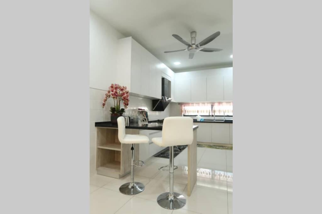 Promo Private Luxurious Nilai Vacation Home Exteriér fotografie